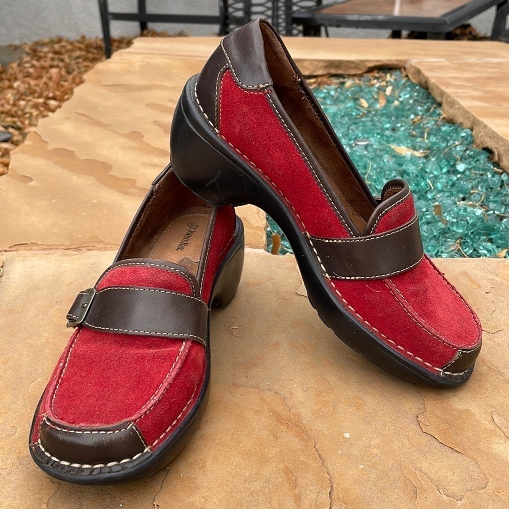 ST.JOHN’S Bay Red Suede Leather Shoe Size 7